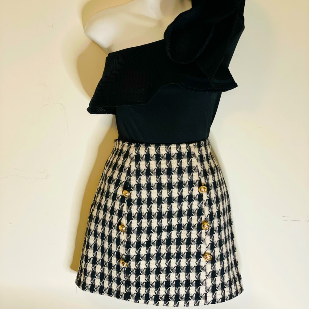 Houndstooth mini skirt